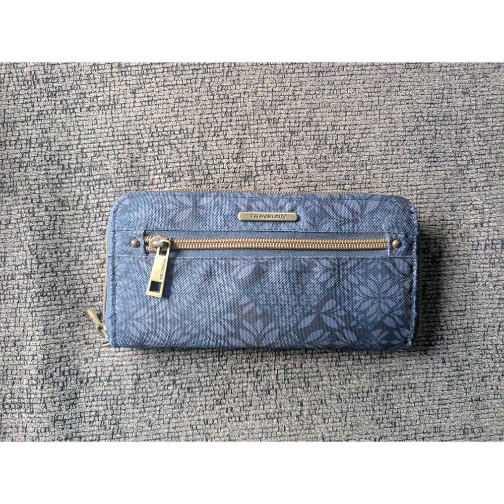Travelon RFID Blocking Anti-theft Wristlet Wallet Clutch Protect ID Women's